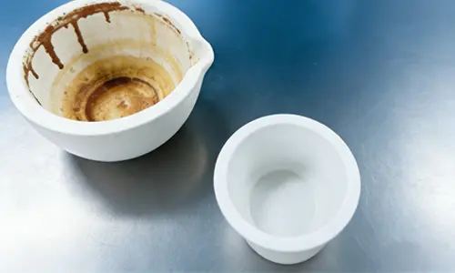 PBN crucibles for ESR sample preparation under vacuum