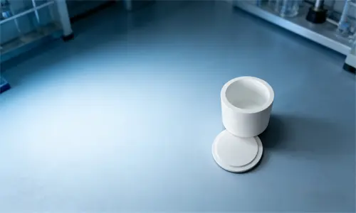 氮化硼坩埚粘料现象与脱模应用